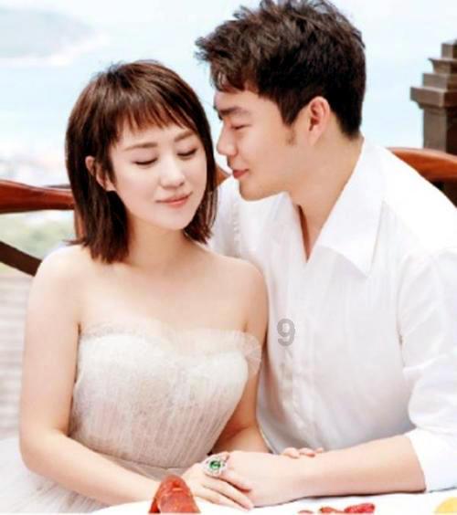 佘诗曼凭《新闻女王》三封视后,戏里戏外,都给内娱做了个榜样